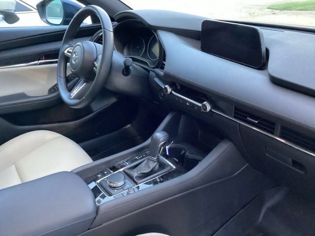 Used 2023 MAZDA MAZDA3 s FWD image 17