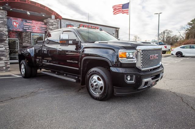 Used 2017 GMC Sierra 3500 Denali w/ Duramax Plus Package image 28