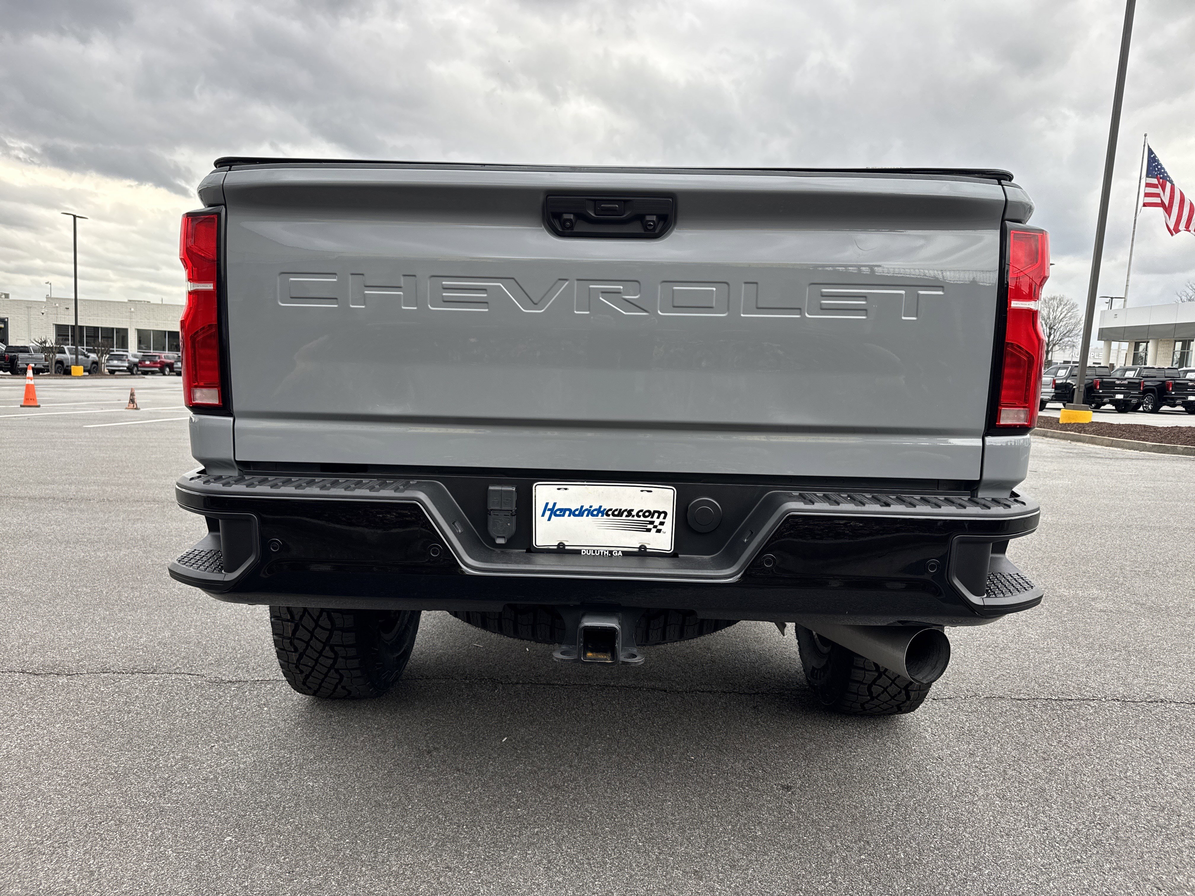 Used 2024 Chevrolet Silverado 2500 ZR2 w/ Technology Package image 9