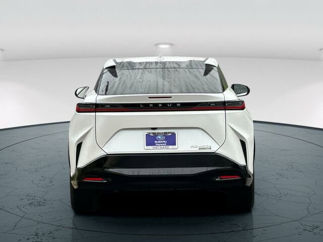 Used 2025 Lexus RZ 450e w/ Accessory Package (2T) image 5