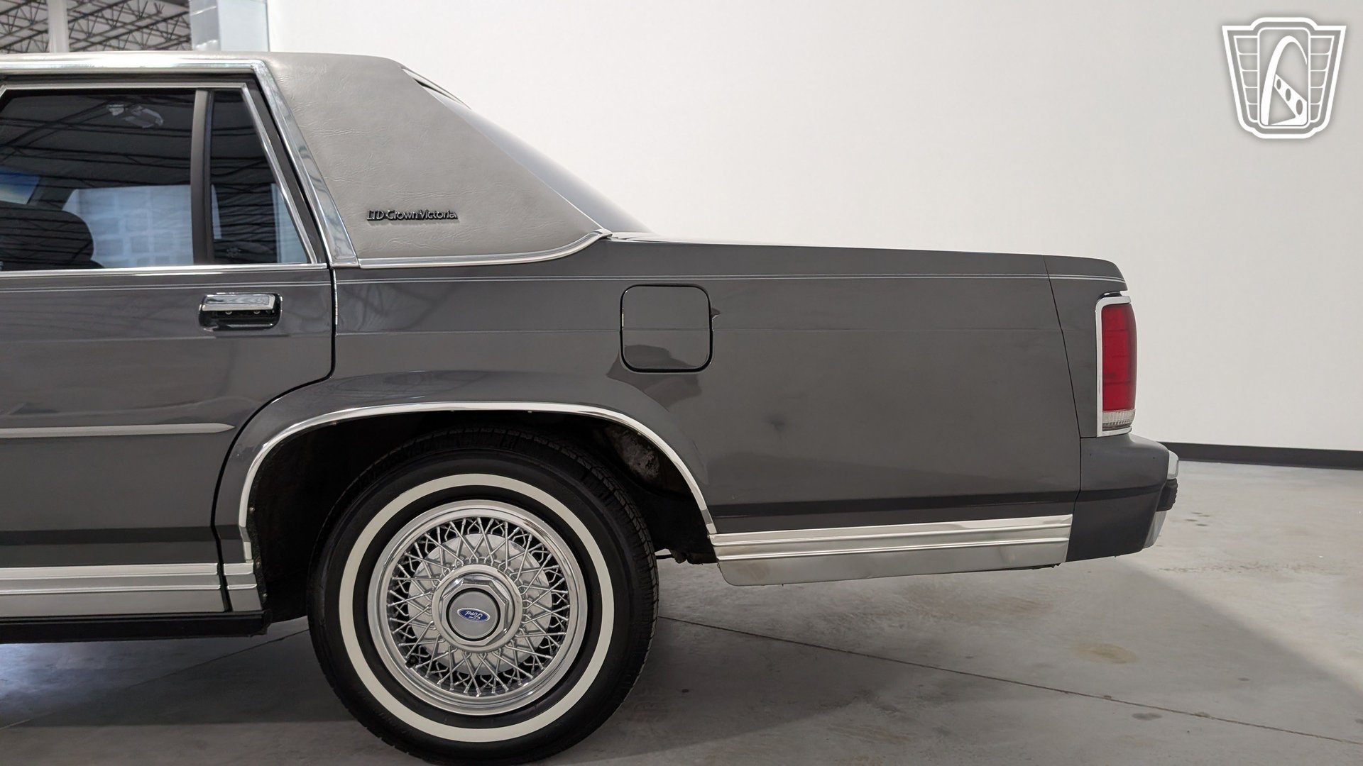 Used 1988 Ford LTD Crown Victoria RWD image 33