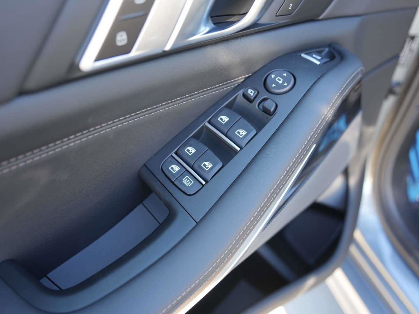 New 2026 BMW X7 M60i w/ Executive Package image 20