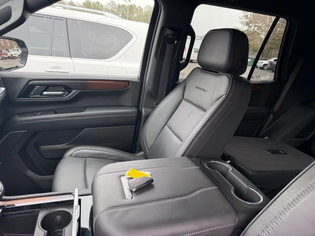 Certified 2025 GMC Yukon Denali image 16