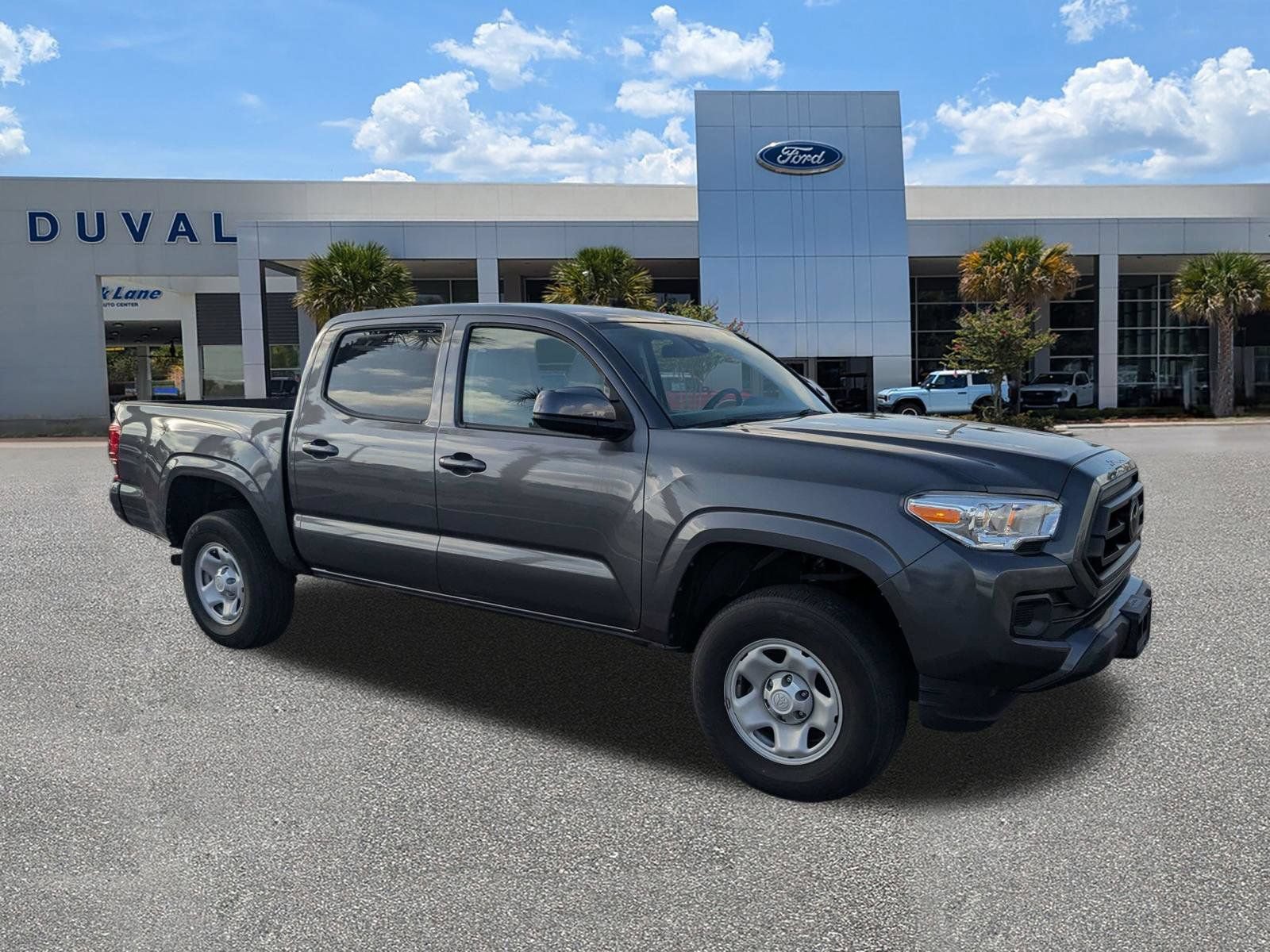 Used 2022 Toyota Tacoma SR AWD/4WD image 2