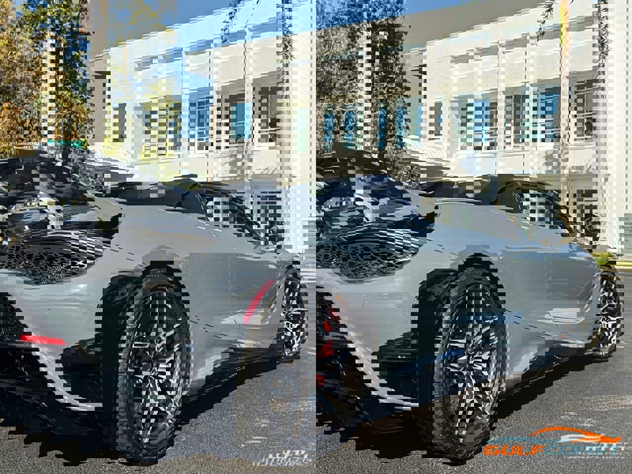 Used 2022 McLaren 765LT image 57