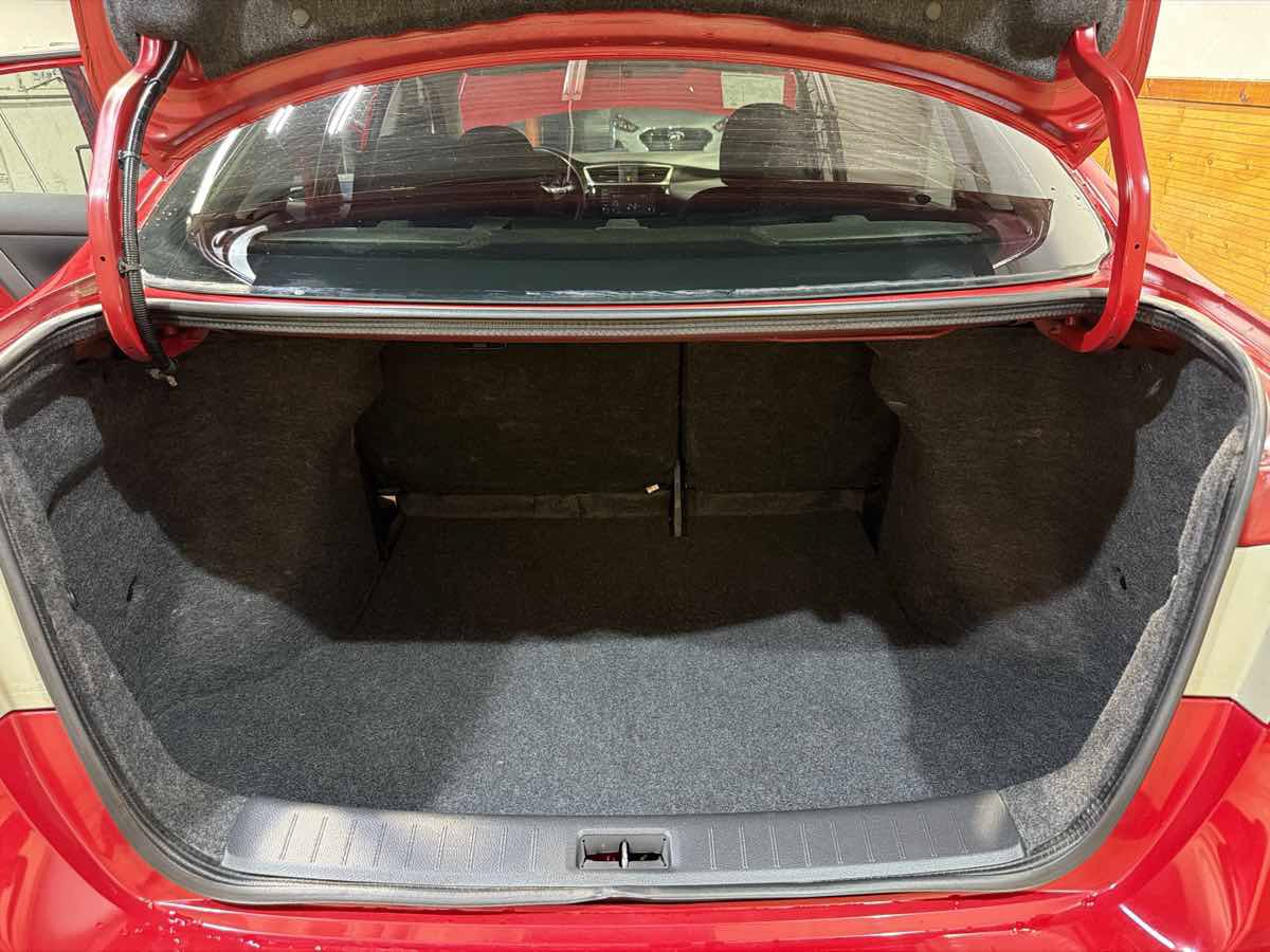 Used 2016 Nissan Sentra SR w/ Driver's Assist Package FWD image 14