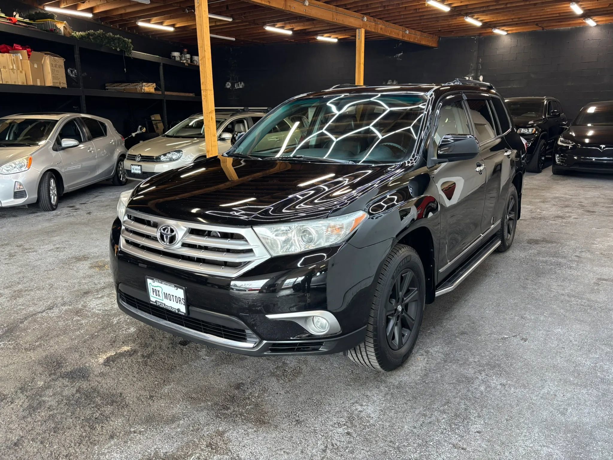 Used 2012 Toyota Highlander SE w/ Tow Pkg AWD/4WD image 4