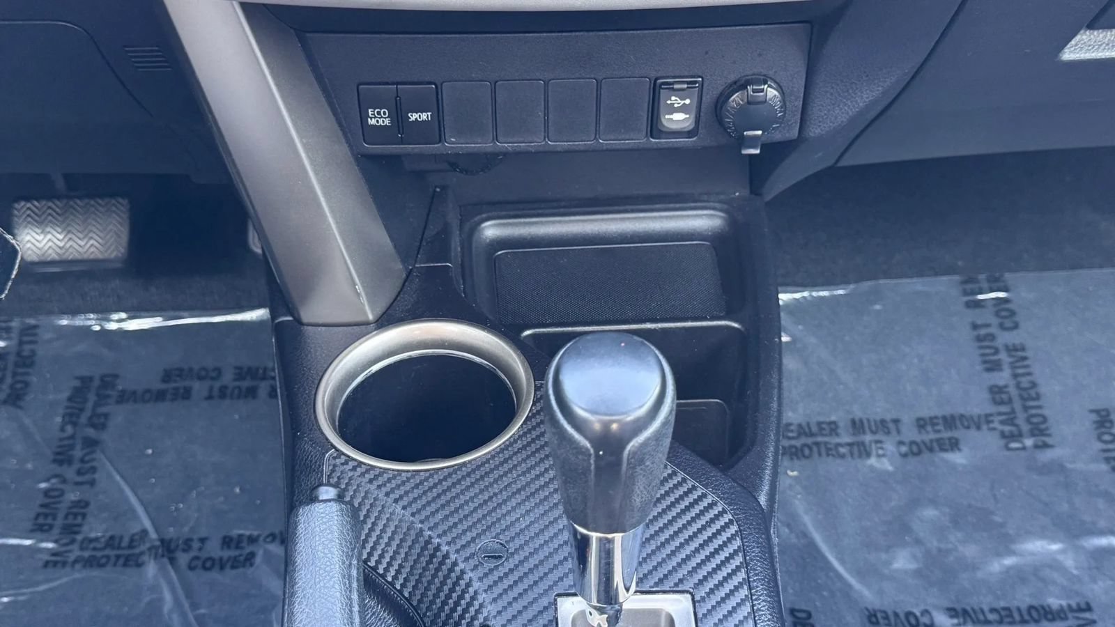 Used 2015 Toyota RAV4 XLE FWD image 22