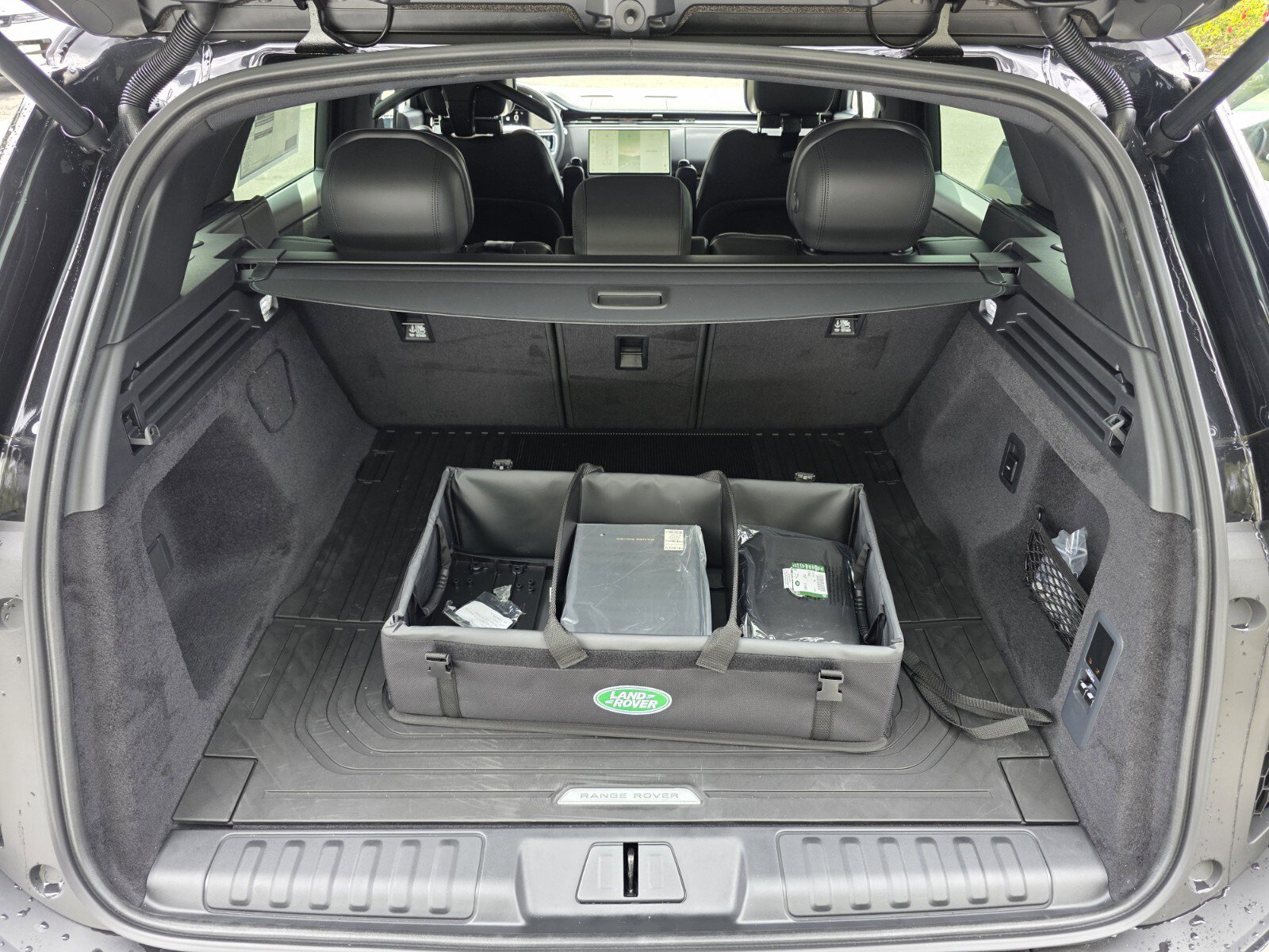 New 2026 Land Rover Range Rover SE AWD/4WD image 15