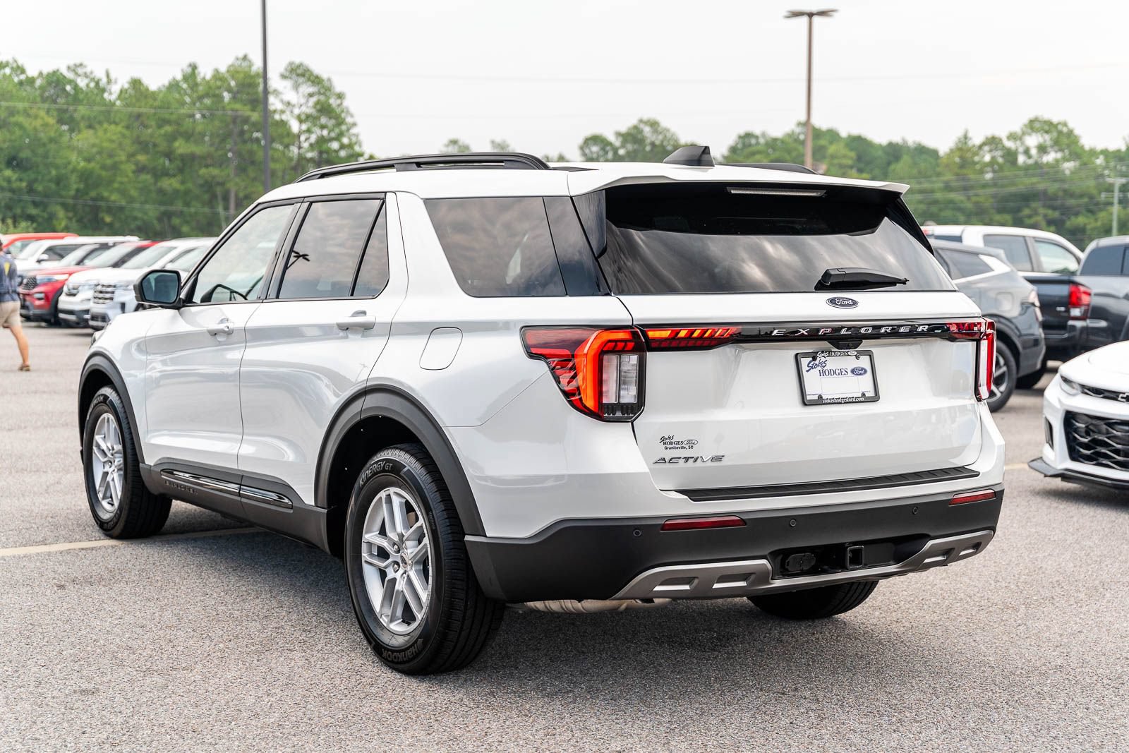 Certified 2026 Ford Explorer Active w/ Active Comfort Package RWD image 5