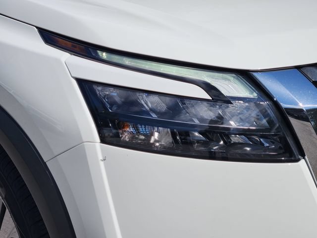 Used 2024 Nissan Pathfinder SV FWD image 10