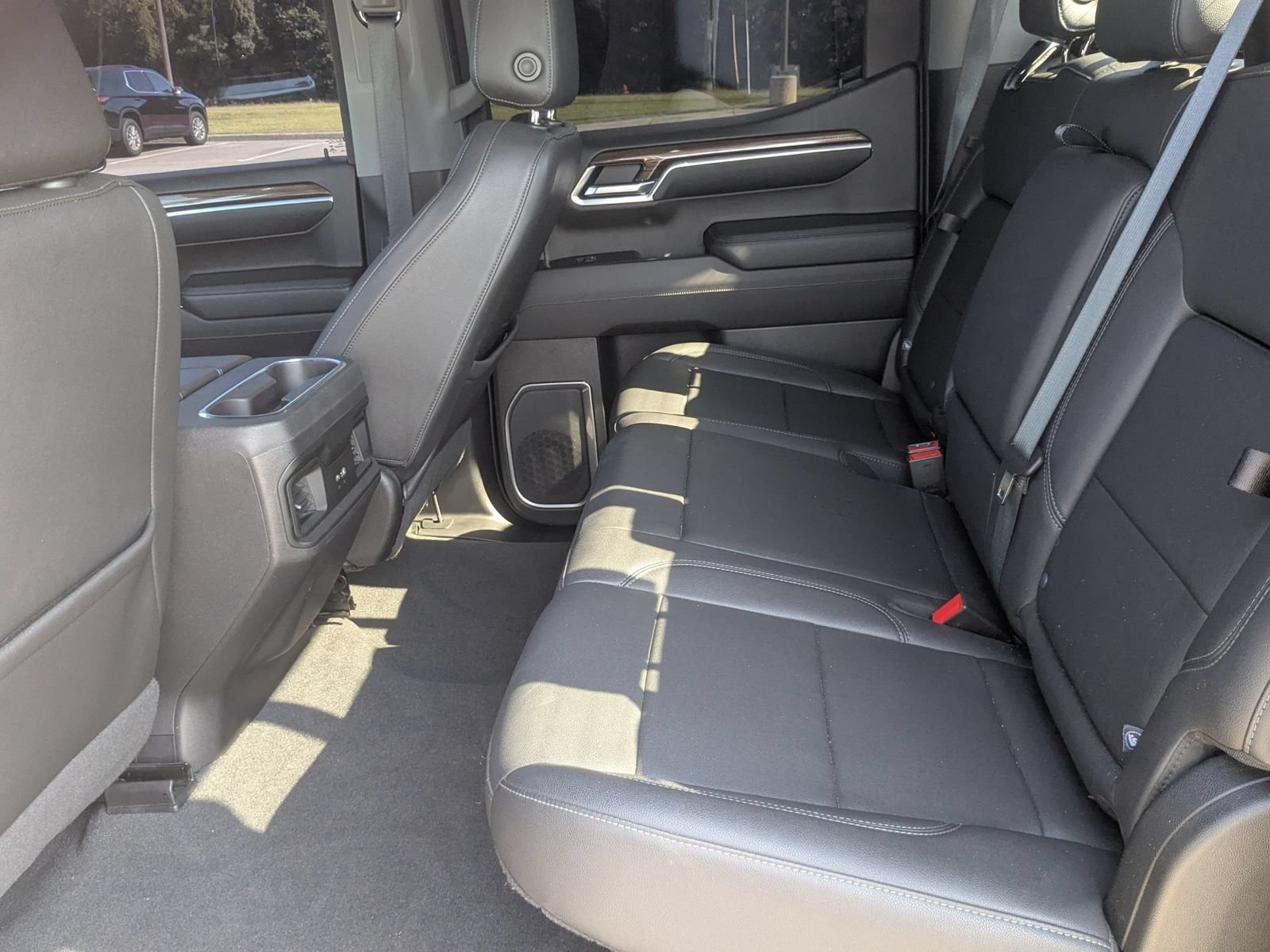 Used 2022 Chevrolet Silverado 1500 LT Trail Boss w/ Convenience Package II AWD/4WD image 30
