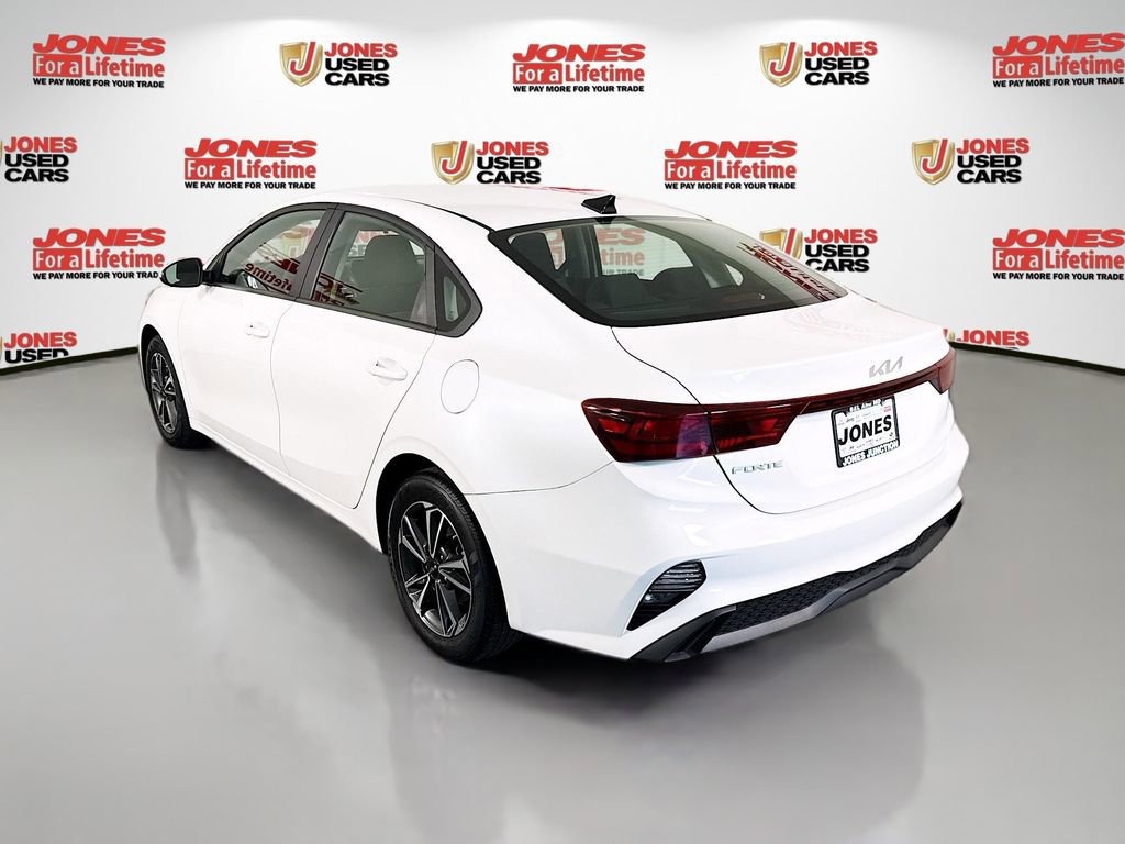 Used 2023 Kia Forte LXS FWD image 2