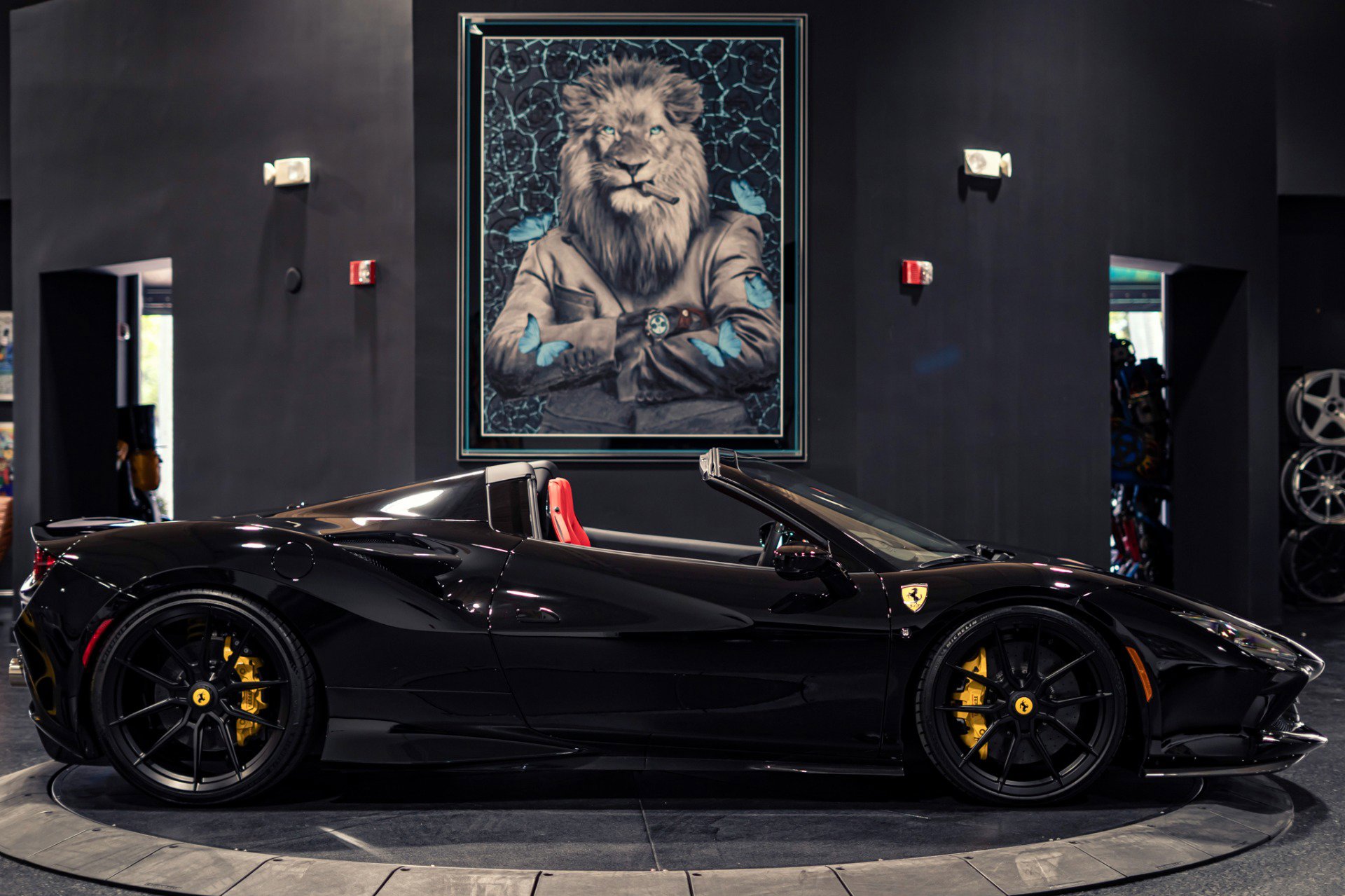 Used 2023 Ferrari F8 Tributo RWD image 8