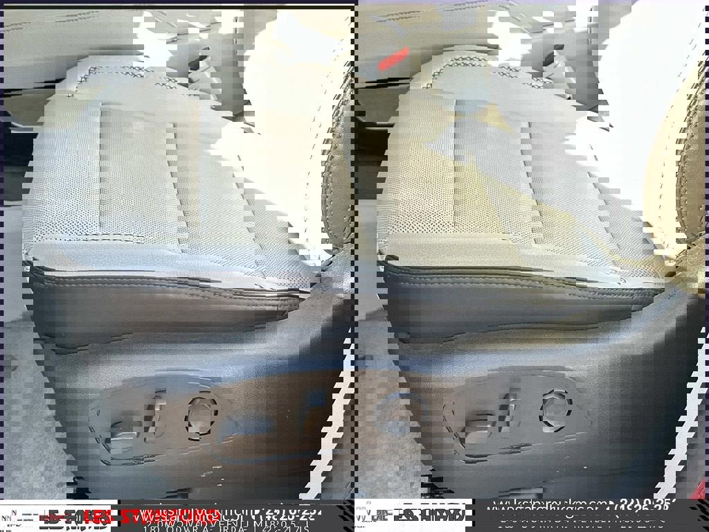 Used 2024 GMC Acadia Denali image 20