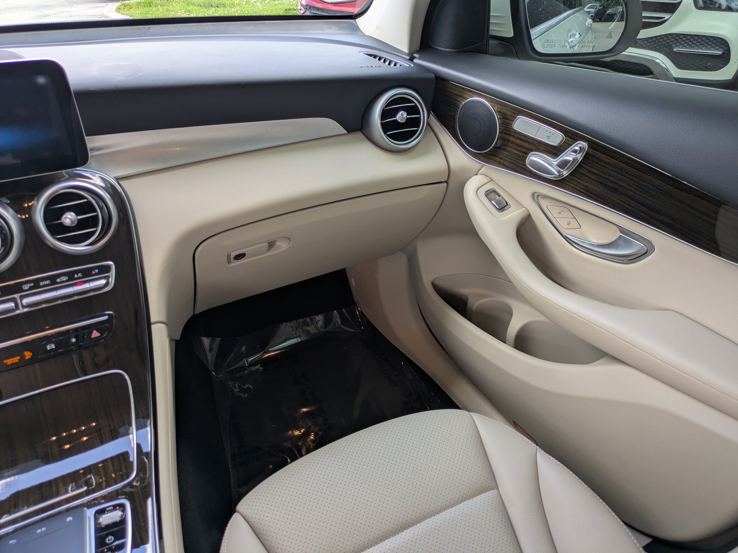 Used 2022 Mercedes-Benz GLC 300 image 16