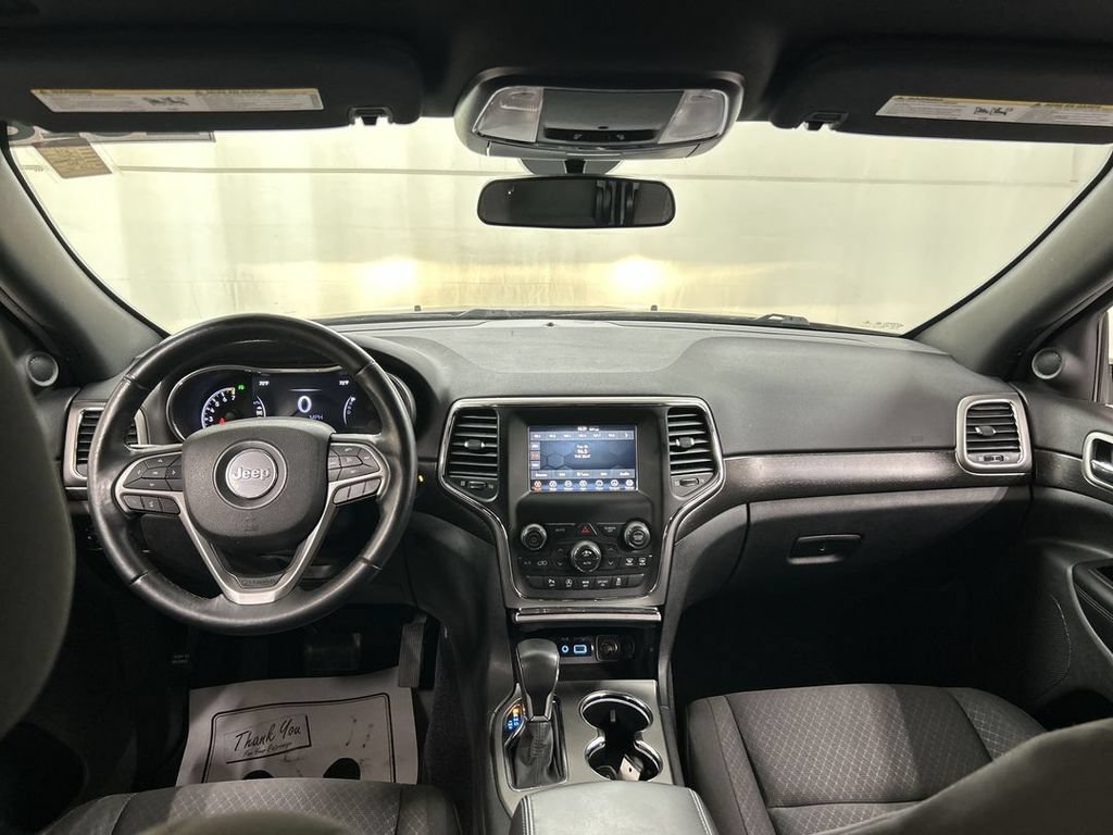 Used 2018 Jeep Grand Cherokee Laredo AWD/4WD image 18