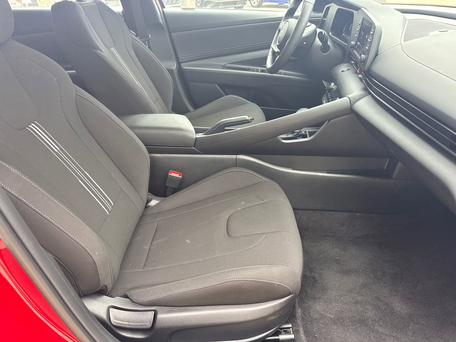 Certified 2025 Hyundai Elantra Sport FWD image 13