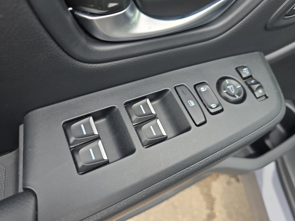 Used 2025 Honda Pilot Black Edition image 36