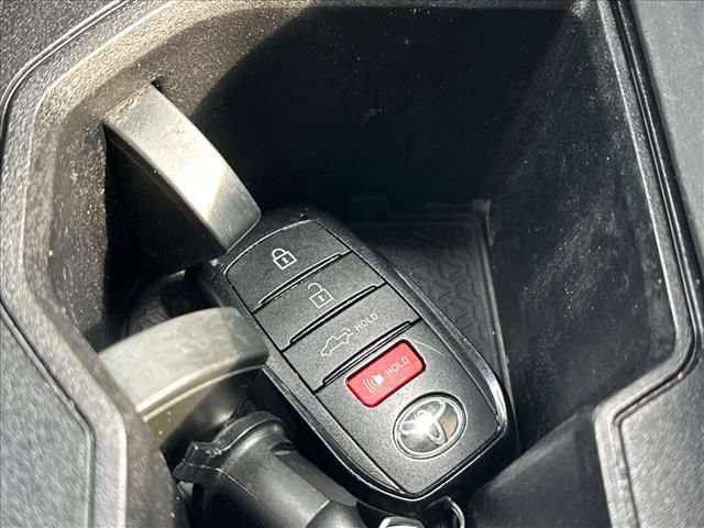 Used 2023 Toyota Tundra Platinum AWD/4WD image 33