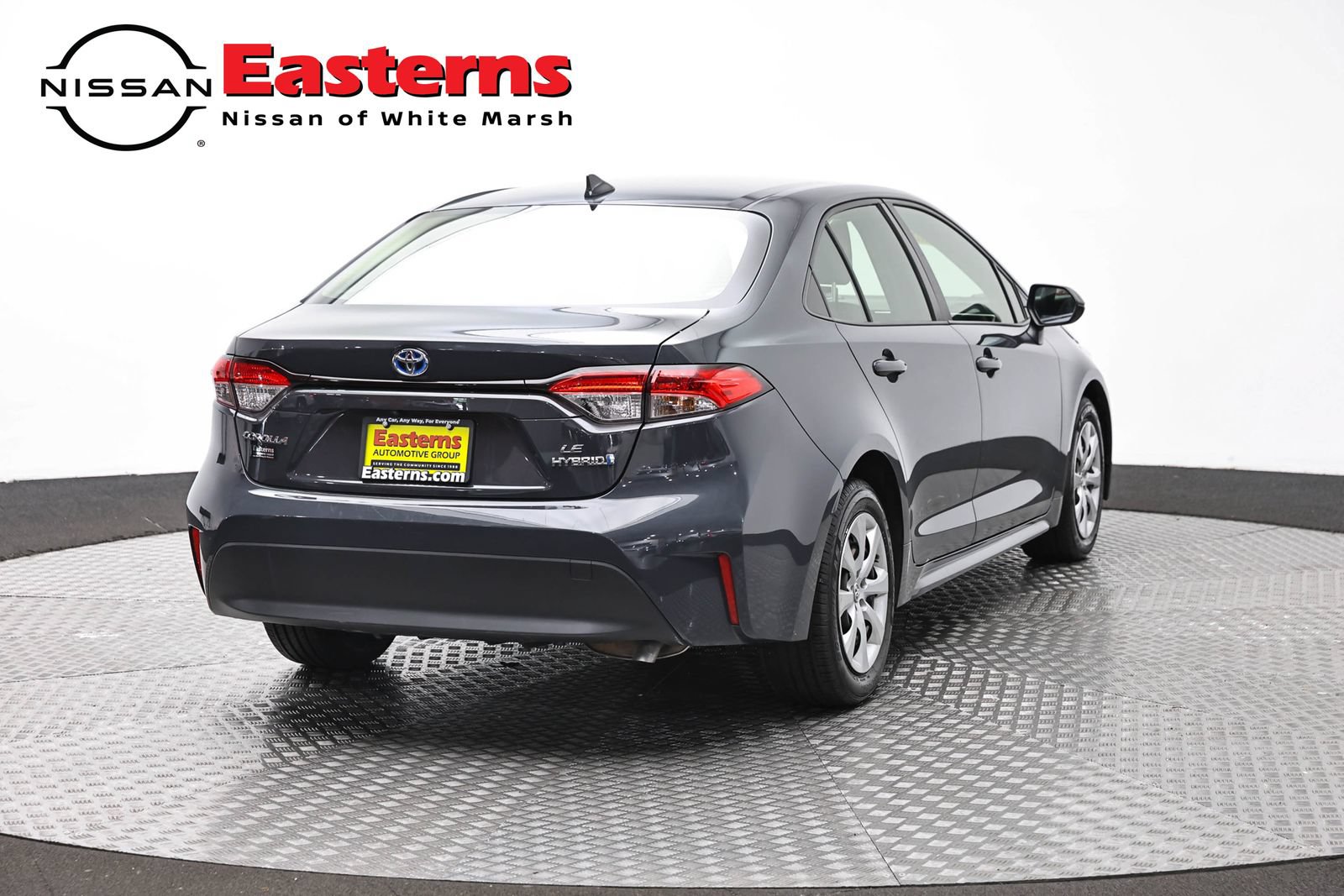 Used 2023 Toyota Corolla LE w/ Carpet Mat Package (TMS) FWD image 5