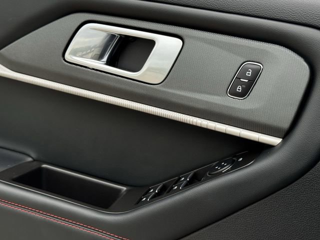 Certified 2025 Ford Explorer ST-Line AWD/4WD image 27