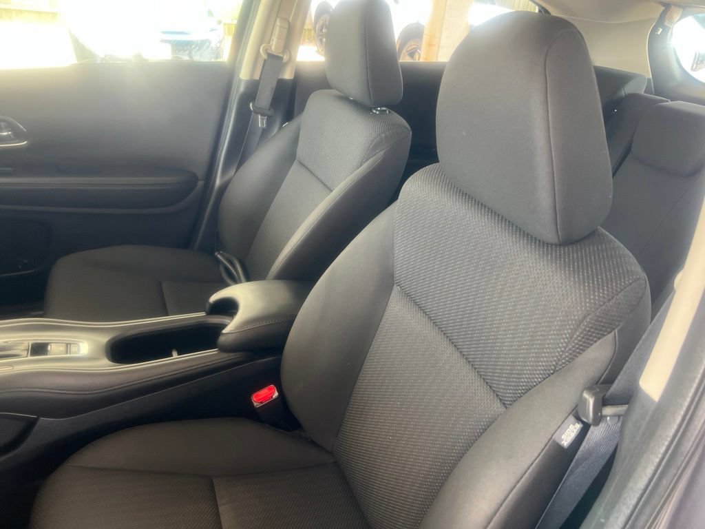 Used 2017 Honda HR-V EX image 5