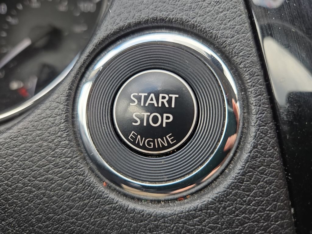 Used 2022 Nissan Rogue Sport SL AWD/4WD image 30