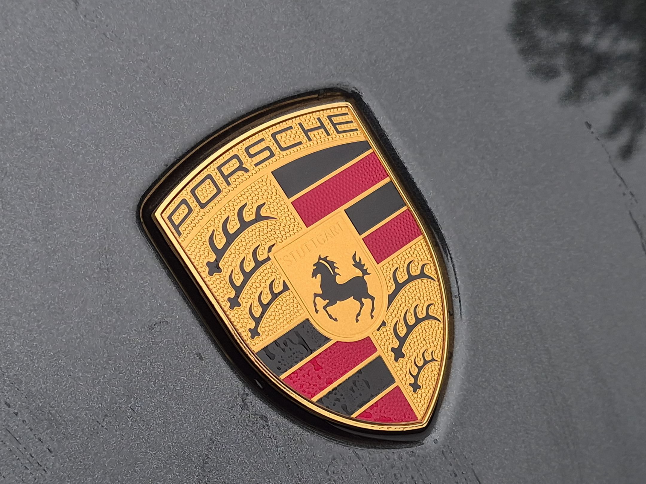 Certified 2025 Porsche Macan Turbo AWD/4WD image 20