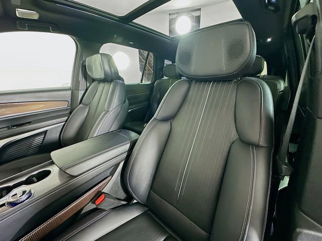 New 2026 Cadillac Vistiq Sport w/ LPO, Floor Liner Package AWD/4WD image 14
