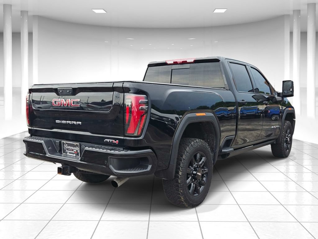 Used 2025 GMC Sierra 2500 AT4 w/ AT4 Premium Plus Package AWD/4WD image 3