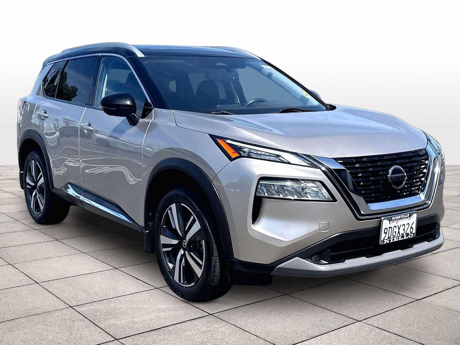 Used 2021 Nissan Rogue SL AWD/4WD image 2