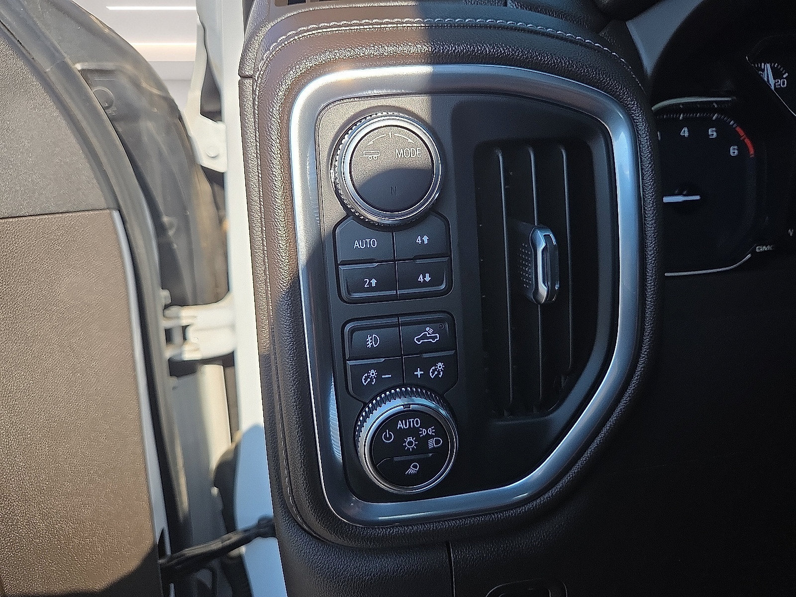 Certified 2022 GMC Sierra 1500 SLT AWD/4WD image 11