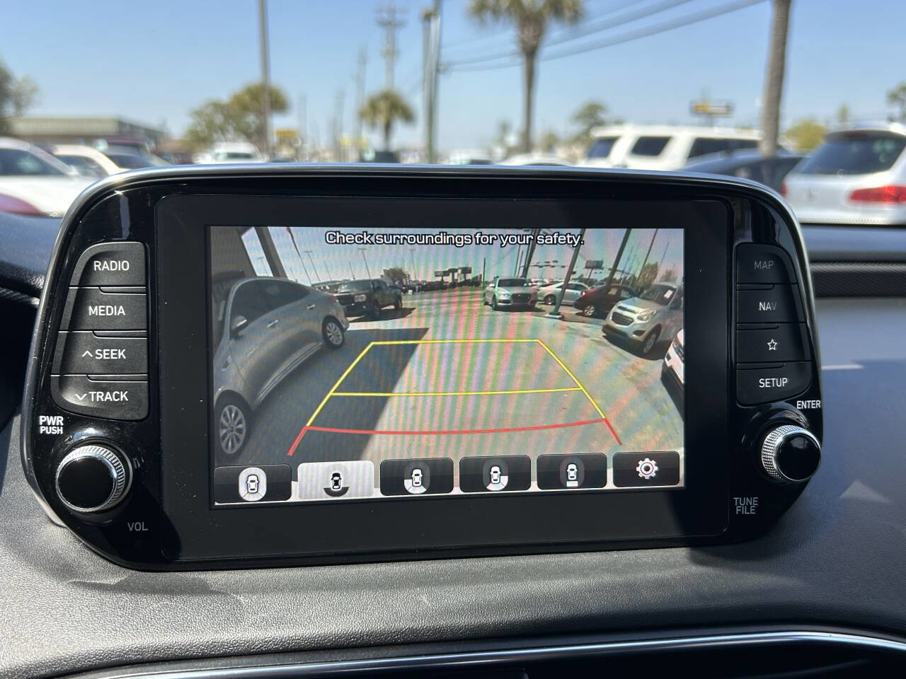 Used 2020 Hyundai Santa Fe Limited image 11