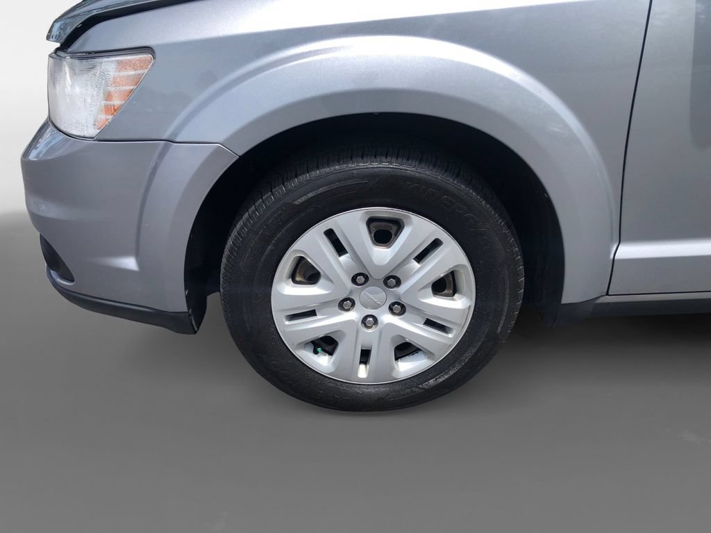 Used 2019 Dodge Journey SE w/ Connectivity Group FWD image 15