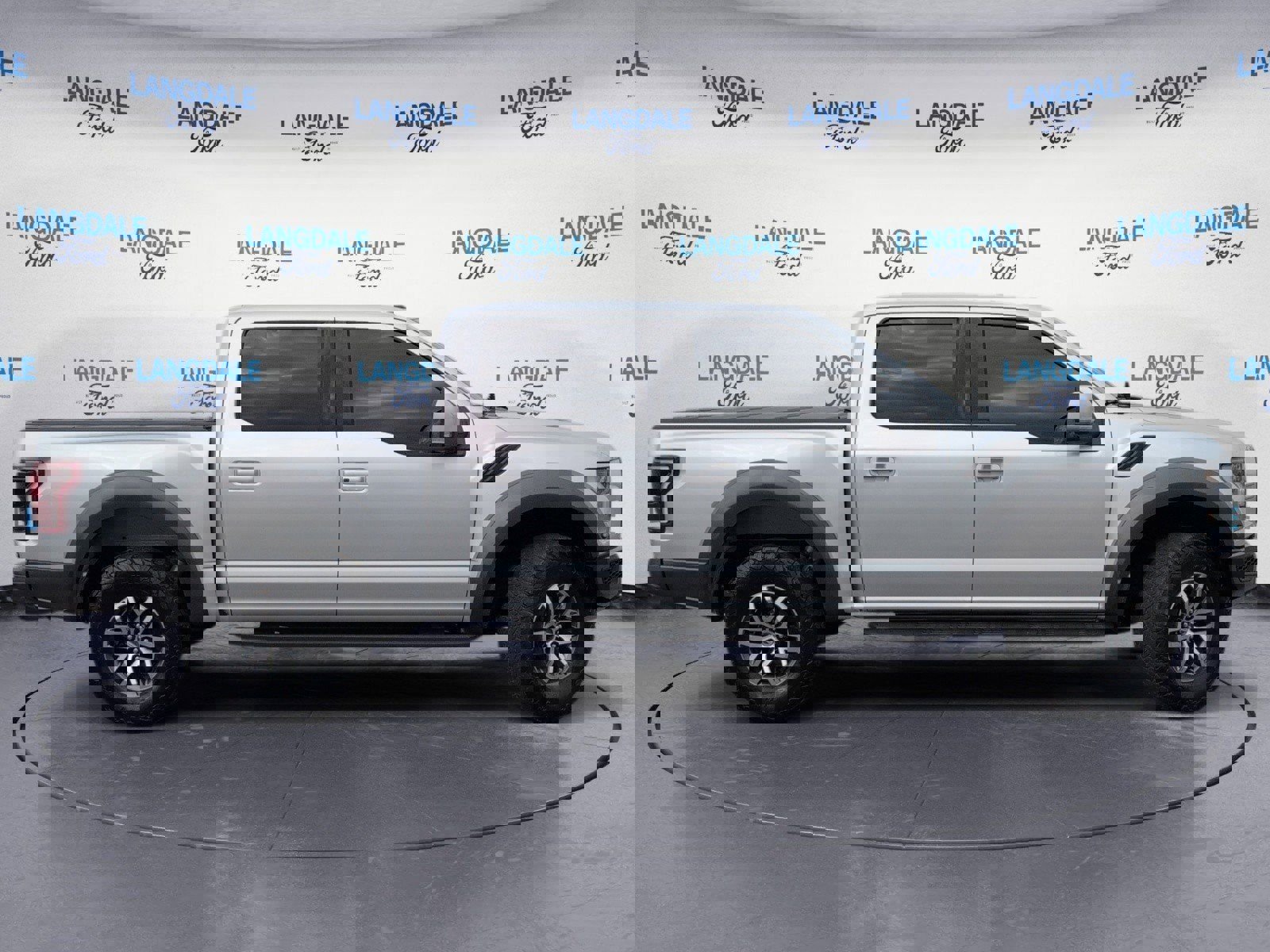 Used 2017 Ford F150 Raptor w/ Equipment Group 802A Luxury image 3