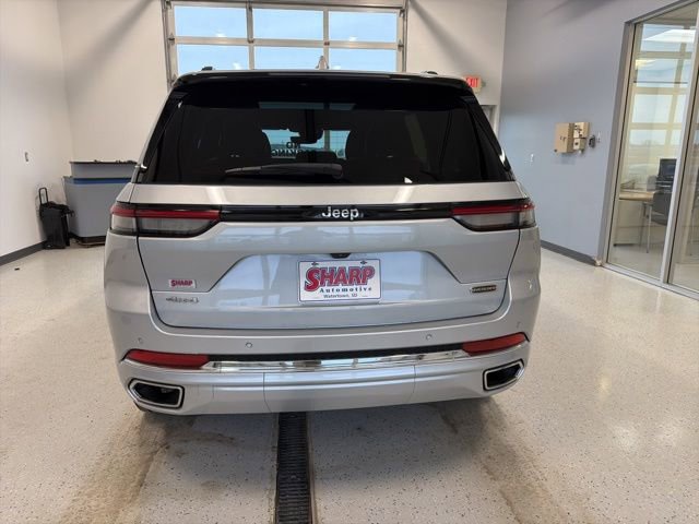 Used 2022 Jeep Grand Cherokee Overland AWD/4WD image 8