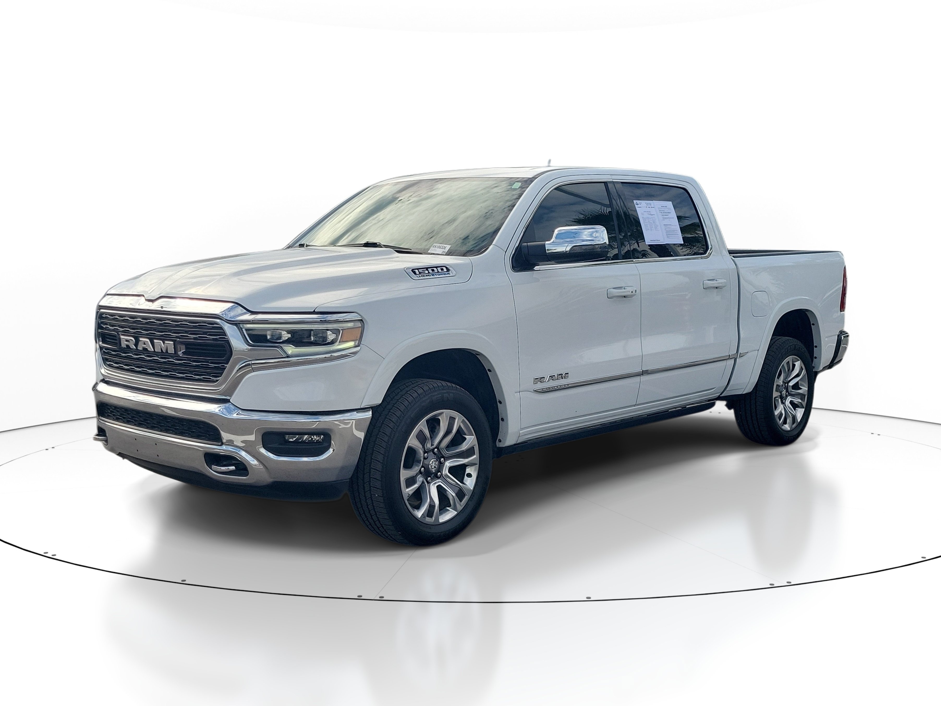 Used 2024 RAM 1500 Limited AWD/4WD image 2