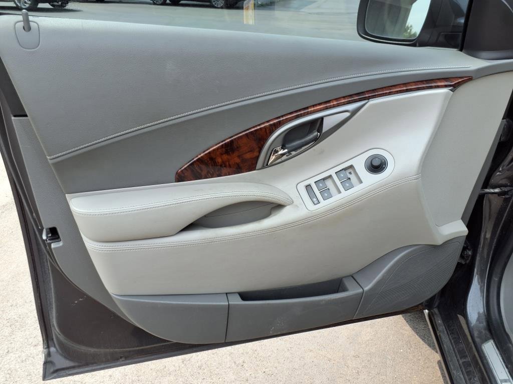 Used 2013 Buick LaCrosse Premium image 14