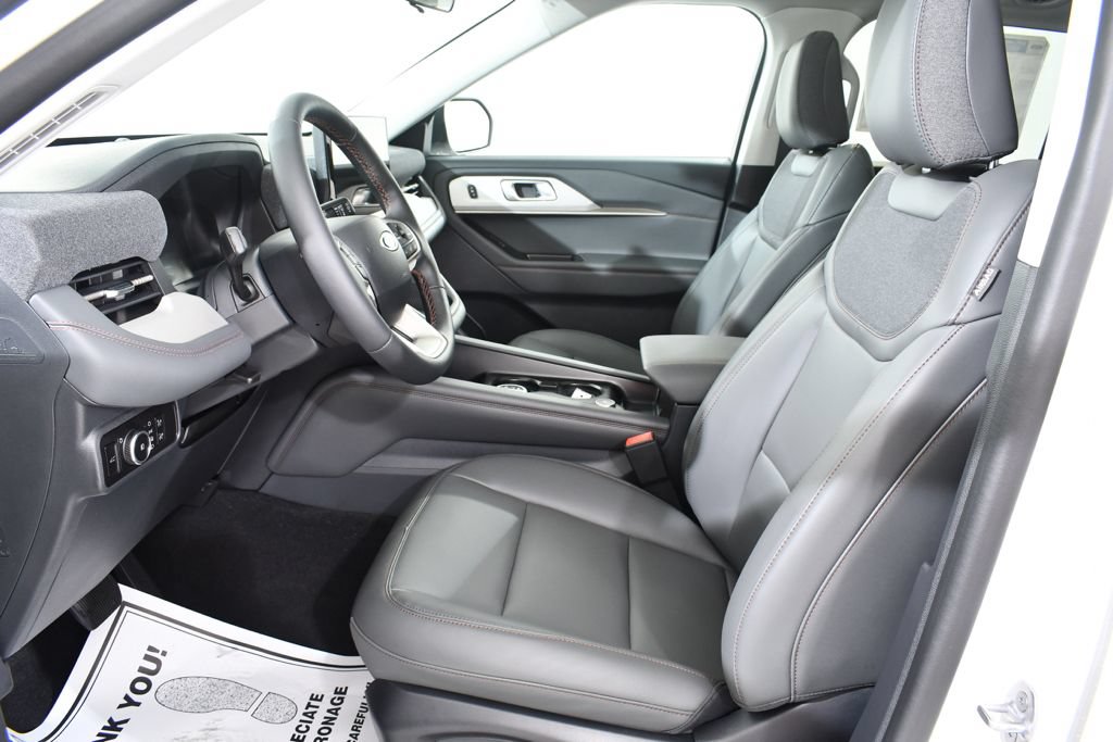 New 2026 Ford Explorer Active w/ Active Comfort Package AWD/4WD image 6