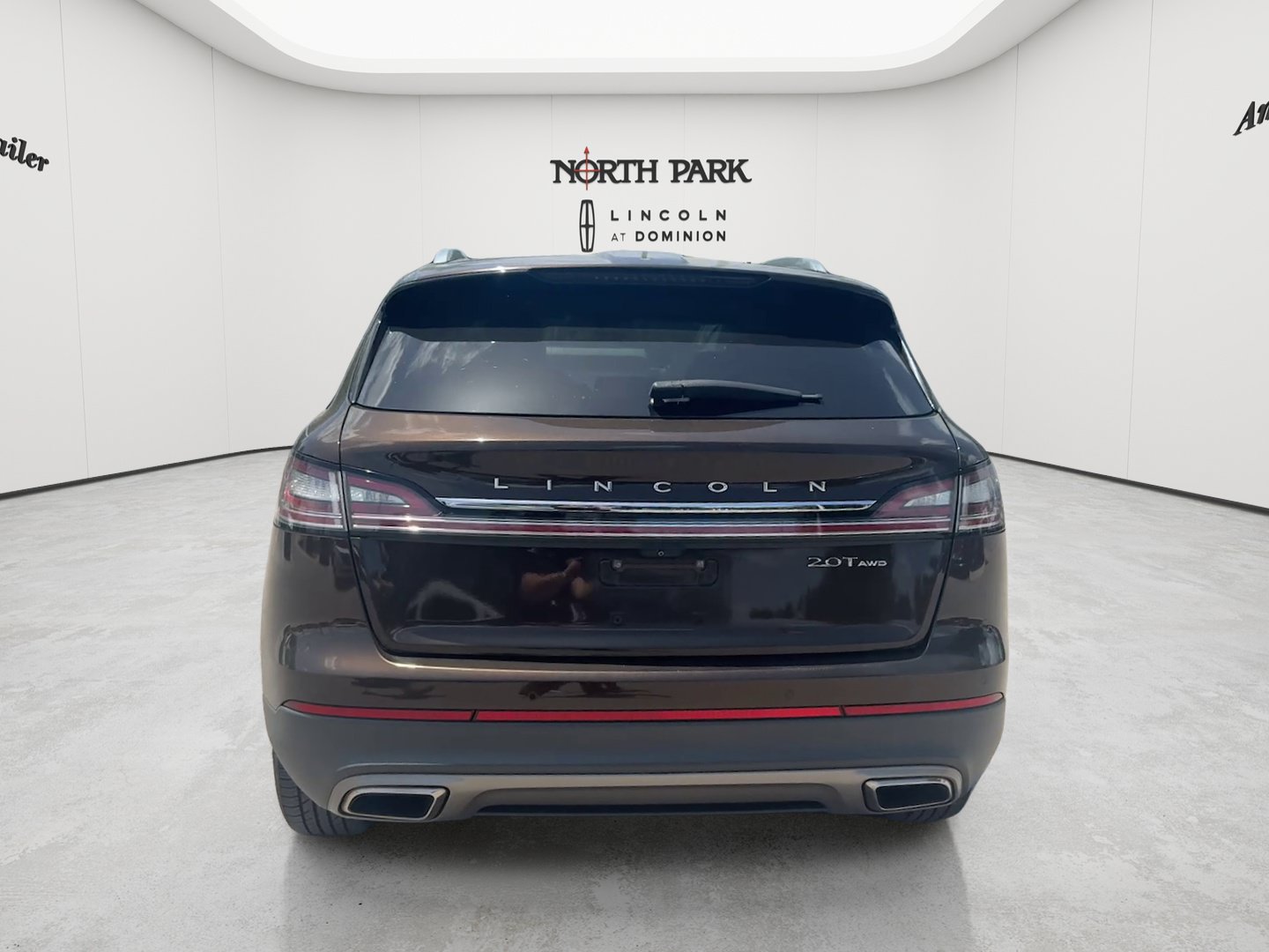 Used 2019 Lincoln Nautilus Select AWD/4WD image 4