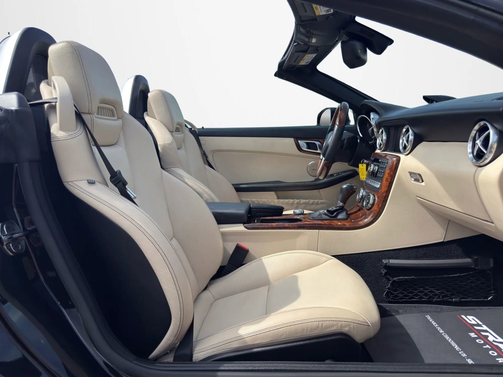 Used 2012 Mercedes-Benz SLK 350 image 23