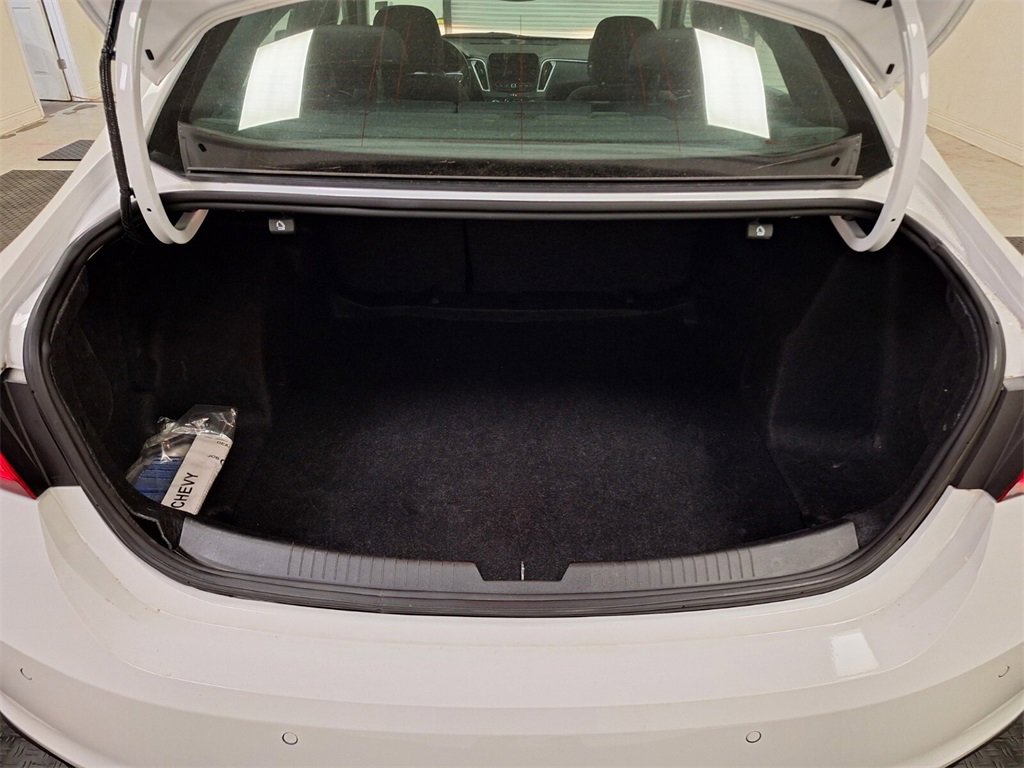 Used 2024 Chevrolet Malibu LT image 24