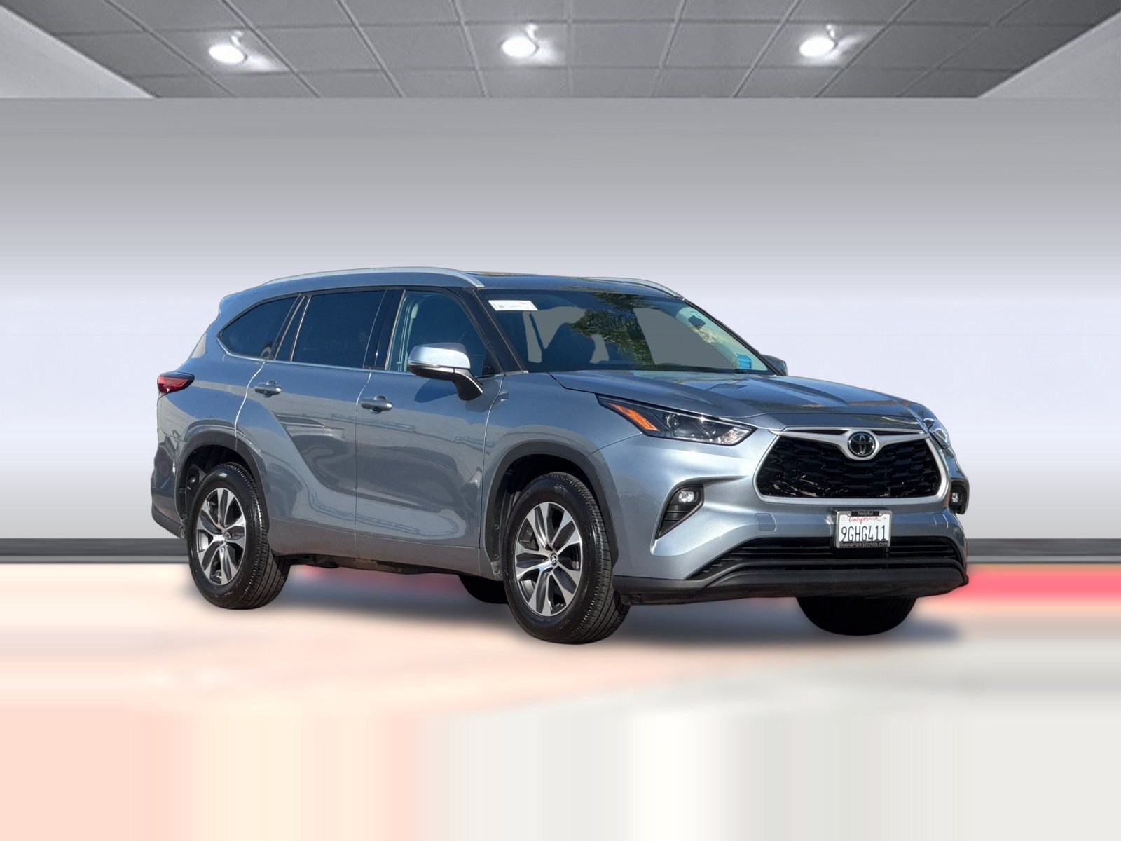 Used 2022 Toyota Highlander XLE FWD image 6