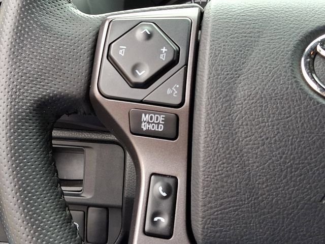 Used 2018 Toyota Tacoma TRD Sport AWD/4WD image 23