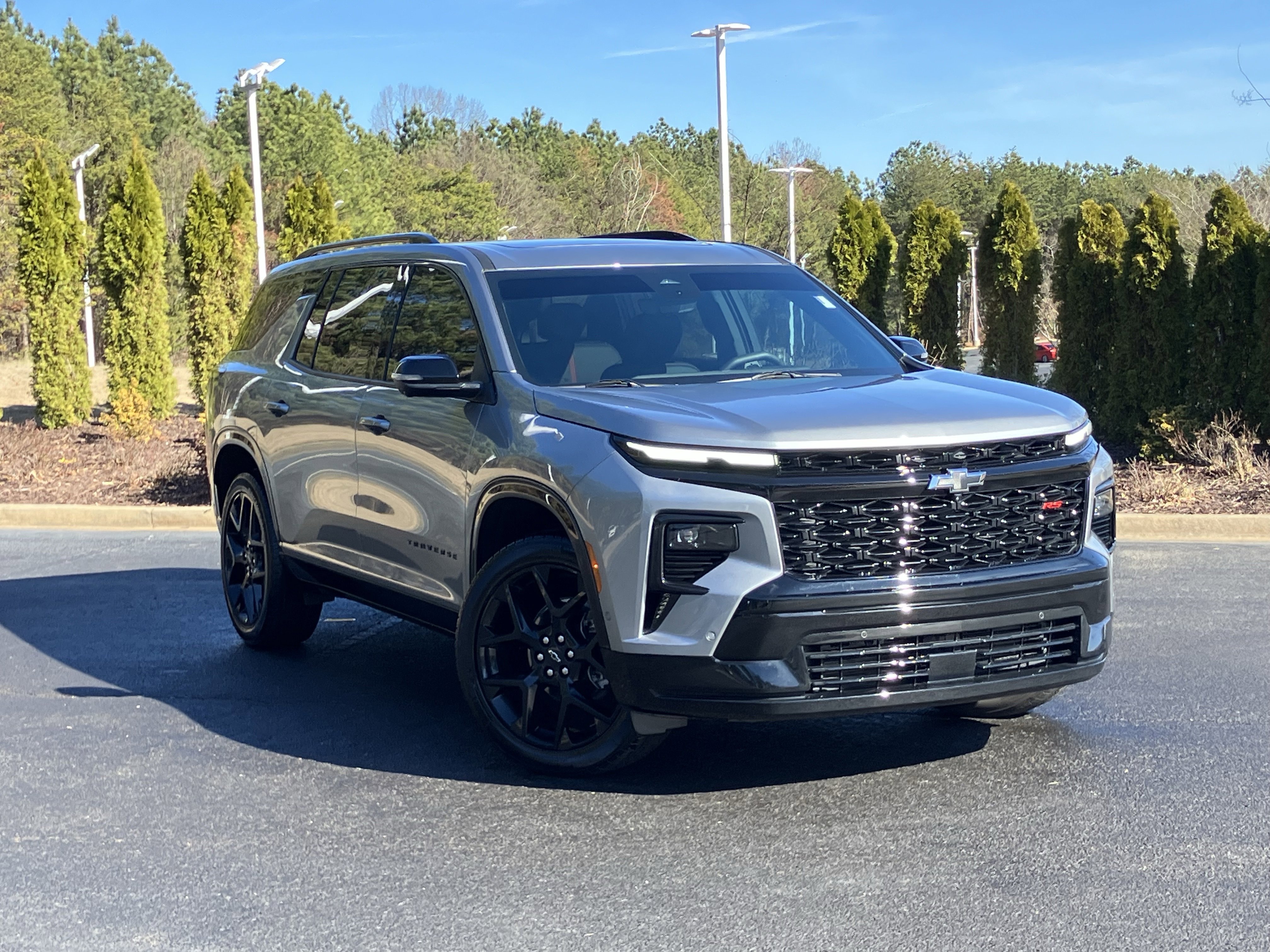 Used 2025 Chevrolet Traverse RS video 2