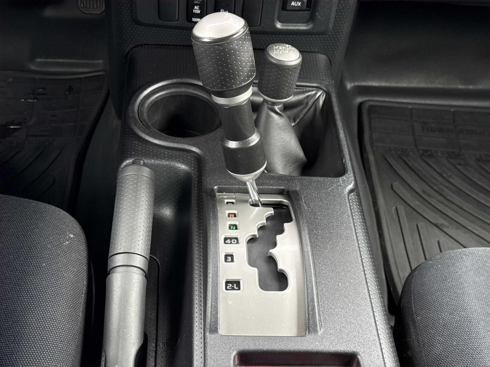 Used 2007 Toyota FJ Cruiser 4WD image 13