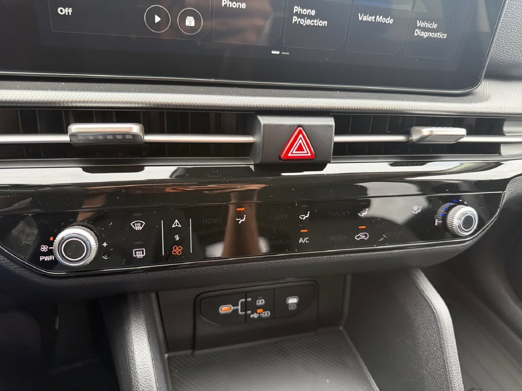 New 2027 Kia Sportage LX FWD image 18