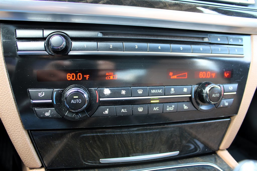 Used 2013 BMW 750Li RWD image 31