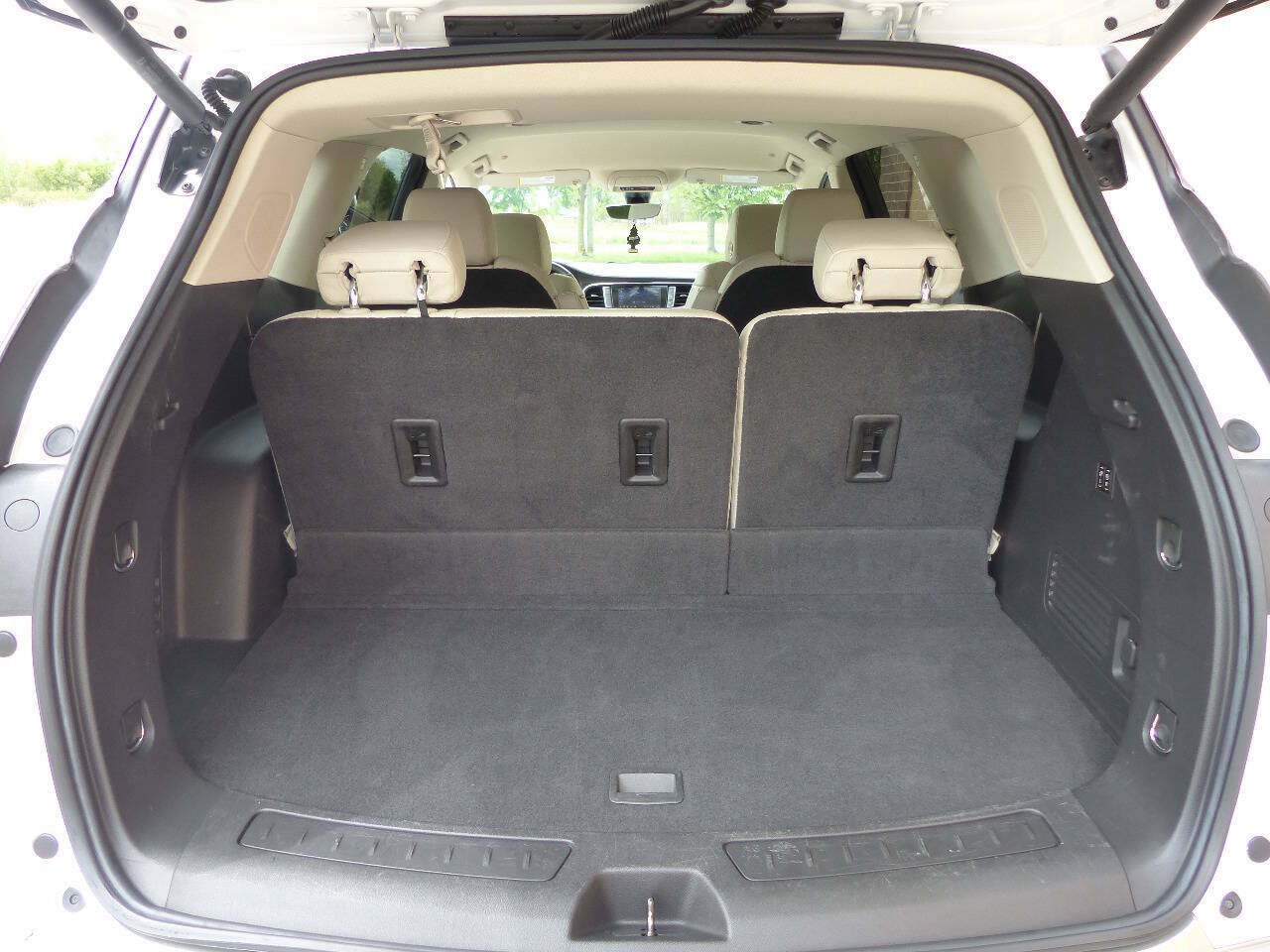 Used 2022 Buick Enclave Premium w/ Surround and Sites Package FWD image 43